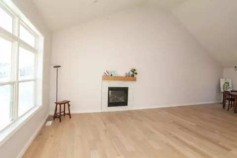 108 Dugan Trl, Downs, IL 61736 photo 11