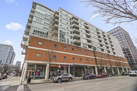 909 W Washington Blvd #812, Chicago, IL 60607