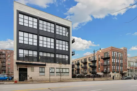 1918 S Michigan Ave #408, Chicago, IL 60616