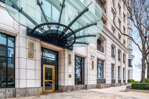 840 N Lake Shore Dr #203, Chicago, IL 60611