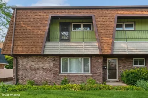 1506 Topp Ln #2, Glenview, IL 60025
