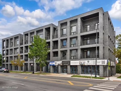2354 W Farragut Ave #PH-402, Chicago, IL 60625