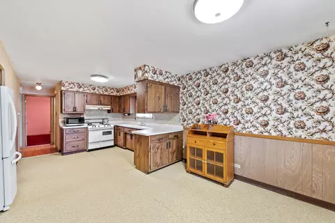 Kitchen - 16005 Lowe Ave, Harvey, IL 60426 photo 4 of 4