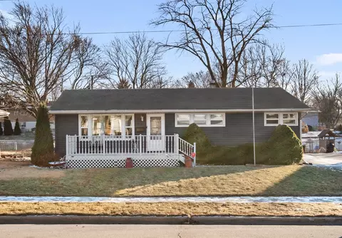 312 W Taylor St, Dekalb, IL 60115