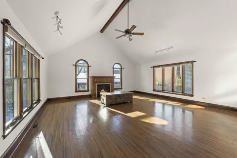 702 Howard St, Wheaton, IL 60187 photo 8