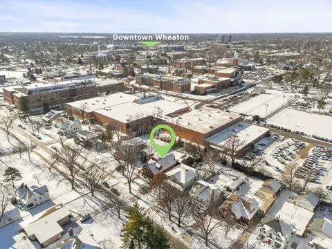 702 Howard St, Wheaton, IL 60187 photo 4