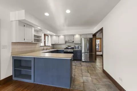 702 Howard St, Wheaton, IL 60187 photo 13