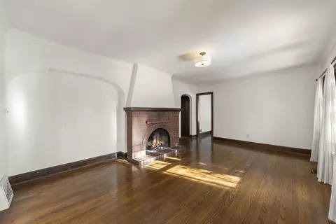 702 Howard St, Wheaton, IL 60187 photo 5