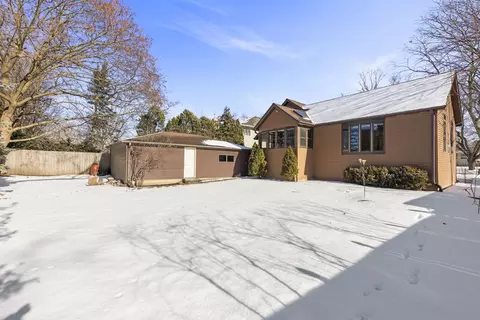 702 Howard St, Wheaton, IL 60187 photo 34