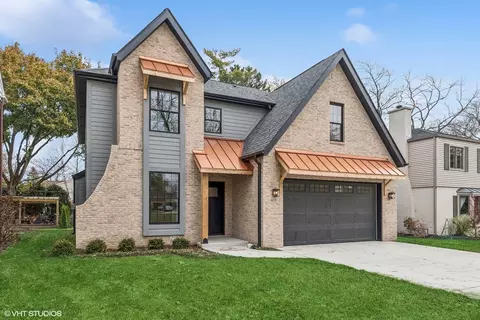419 S Windsor Dr, Arlington Heights, IL 60004