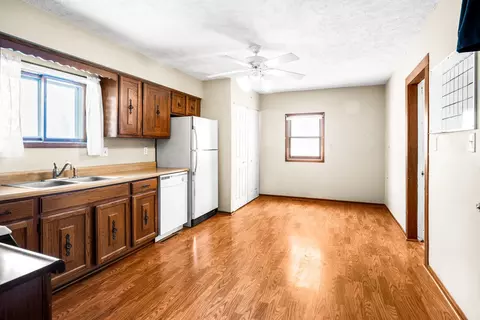 11643 Oak St, Downs, IL 61736 photo 14