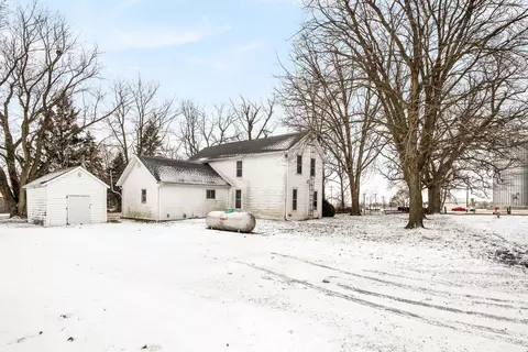 11643 Oak St, Downs, IL 61736