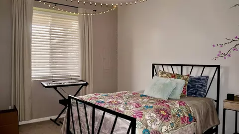 Bedroom - 375 Gladstone Ln, Elgin, IL 60120 photo 2 of 2