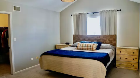 Bedroom - 375 Gladstone Ln, Elgin, IL 60120 photo 1 of 2