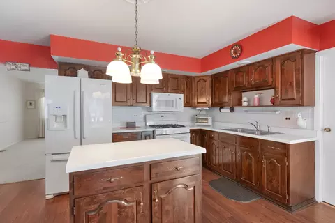 1770 Kent Rd, Hoffman Estates, IL 60169 photo 8