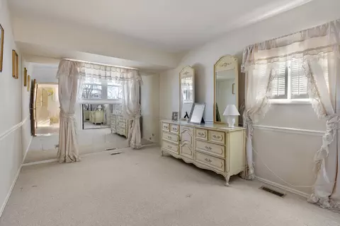 1770 Kent Rd, Hoffman Estates, IL 60169 photo 18