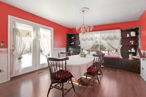 1770 Kent Rd, Hoffman Estates, IL 60169 photo 10