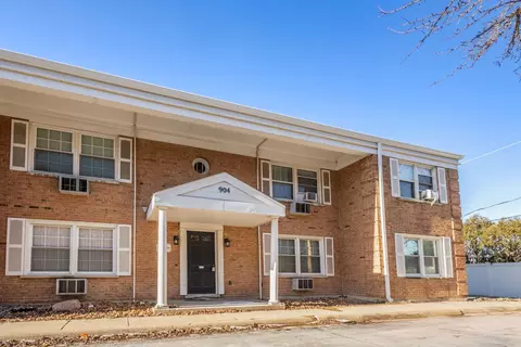 904 W Saint James St #1S, Arlington Heights, IL 60005
