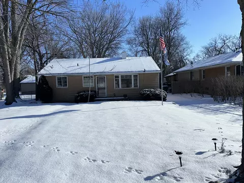 1043 S Fairfield Ave, Lombard, IL 60148