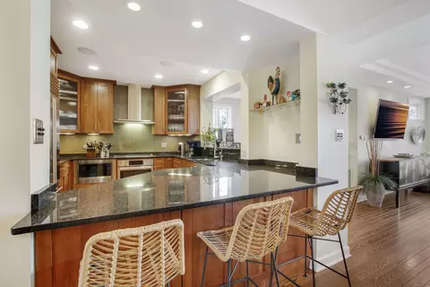 522 Uvedale Rd, Riverside, IL 60546 photo 13
