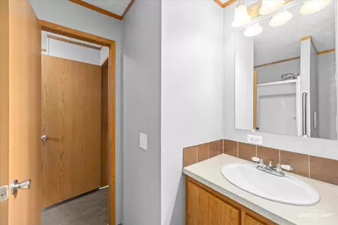 223 Tollview Rd, Elgin, IL 60123 photo 11