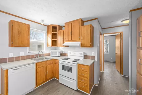 223 Tollview Rd, Elgin, IL 60123 photo 2