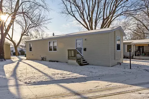 223 Tollview Rd, Elgin, IL 60123