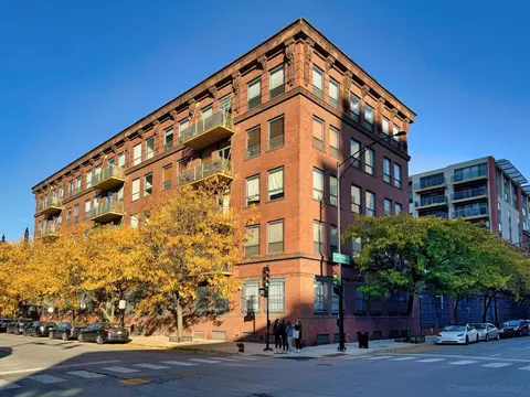 1910 S Indiana Ave #326, Chicago, IL 60616