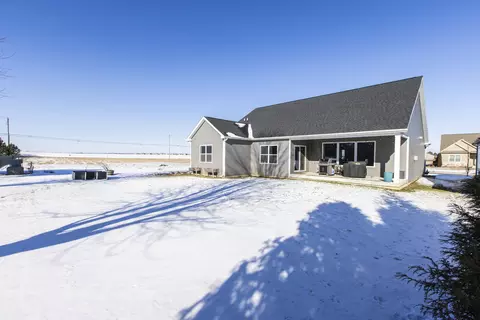 Exterior - 813 Table Rock Cir, Normal, IL 61761 photo 3 of 3