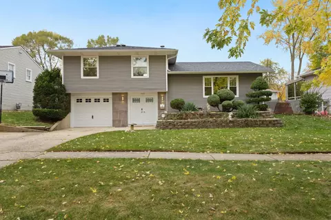1684 Laurel Ave, Hanover Park, IL 60133