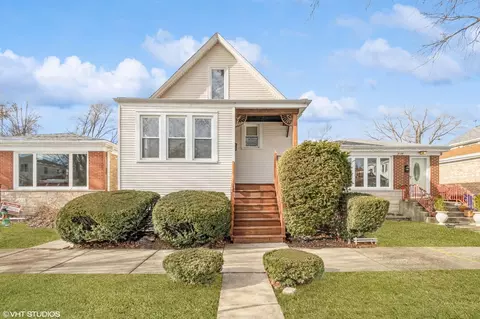 4106 N Kolmar Ave, Chicago, IL 60641