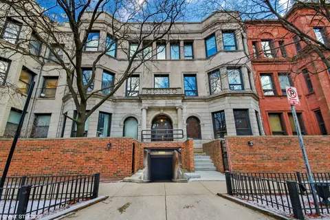 3719 N Pine Grove Ave #2N, Chicago, IL 60613