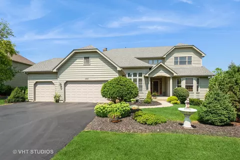 Exterior - 3510 Bunker Hill Dr, Algonquin, IL 60102 photo 1 of 5