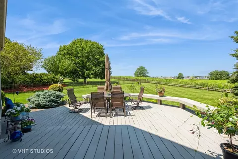 Exterior - 3510 Bunker Hill Dr, Algonquin, IL 60102 photo 3 of 5
