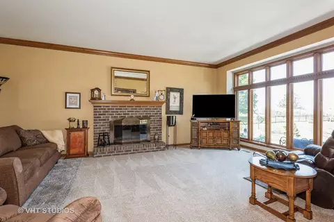 Living - 3510 Bunker Hill Dr, Algonquin, IL 60102 photo 2 of 2