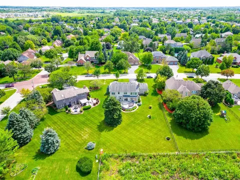 View/Area - 3510 Bunker Hill Dr, Algonquin, IL 60102 photo 7 of 8