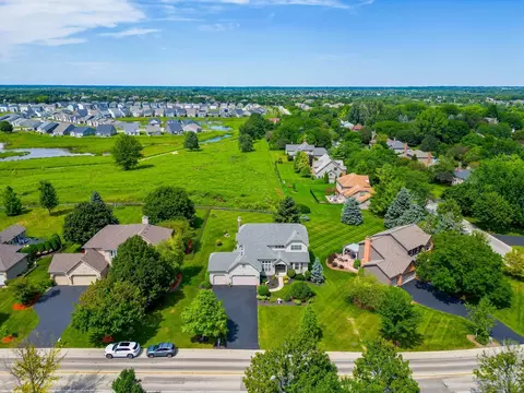View/Area - 3510 Bunker Hill Dr, Algonquin, IL 60102 photo 4 of 8