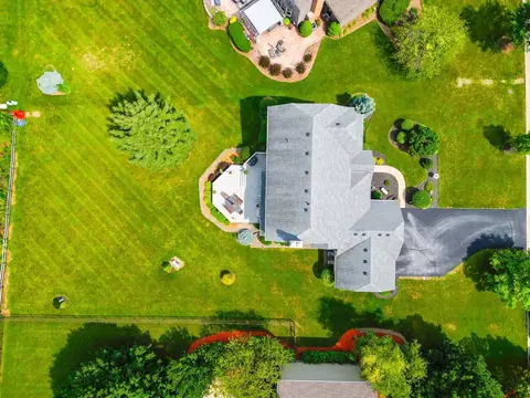 View/Area - 3510 Bunker Hill Dr, Algonquin, IL 60102 photo 6 of 8