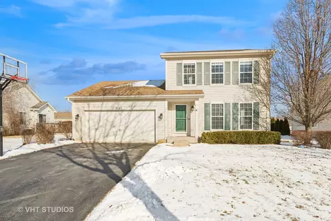 3523 Boyer Ln, Plano, IL 60545