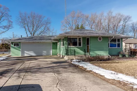 7622 Grenville St, Machesney Park, IL 61115