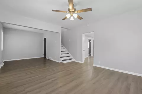 Living - 405 Eleanor St, Thornton, IL 60476 photo 1 of 2