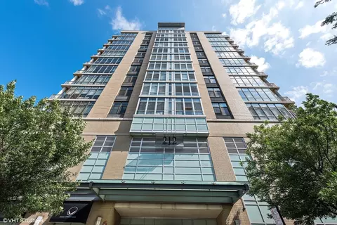 212 E Cullerton St #401, Chicago, IL 60616