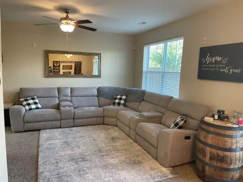425 Azalea St, Elgin, IL 60124 photo 11