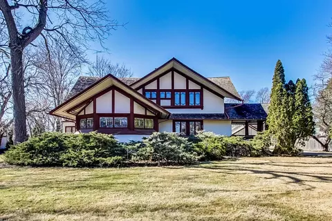 687 S Harrison Ave, Kankakee, IL 60901