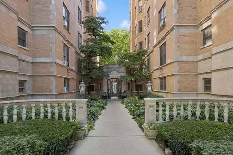 609 W Stratford Pl #6A, Chicago, IL 60657