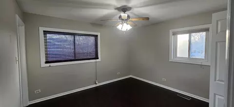Bedroom - 455 Alcoa Ln, Hoffman Estates, IL 60169 photo 1 of 3