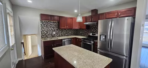 Kitchen - 455 Alcoa Ln, Hoffman Estates, IL 60169 photo 1 of 1