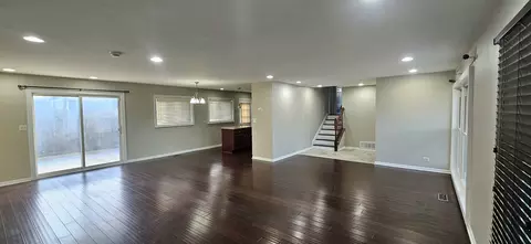Living - 455 Alcoa Ln, Hoffman Estates, IL 60169 photo 1 of 3