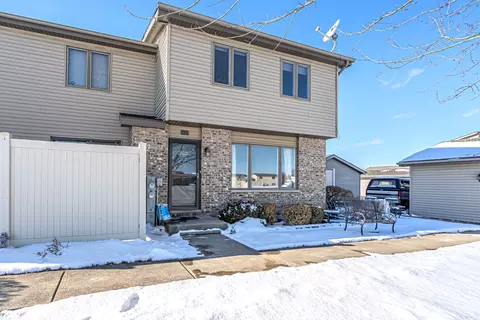 730 Lake Rd #730, New Lenox, IL 60451