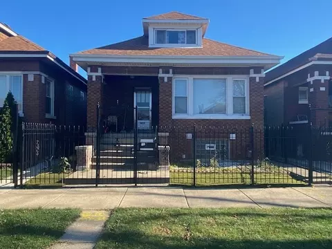 5823 S Francisco Ave, Chicago, IL 60629